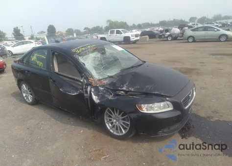 2009 Volvo S40 2.4I из США, поврежденный, VIN YV1MS382192460802